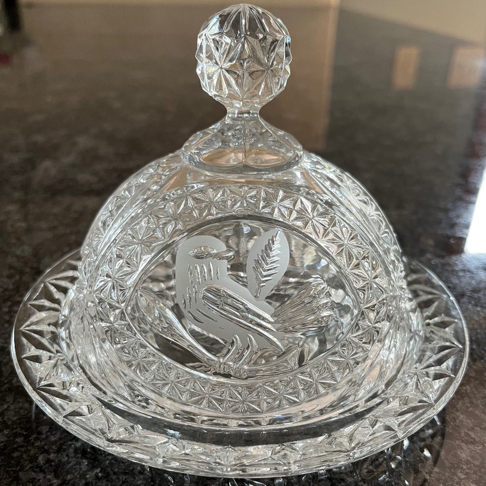 Crystal Round Dome Covered Butter or Cheese Dish - The Byrdes Collection